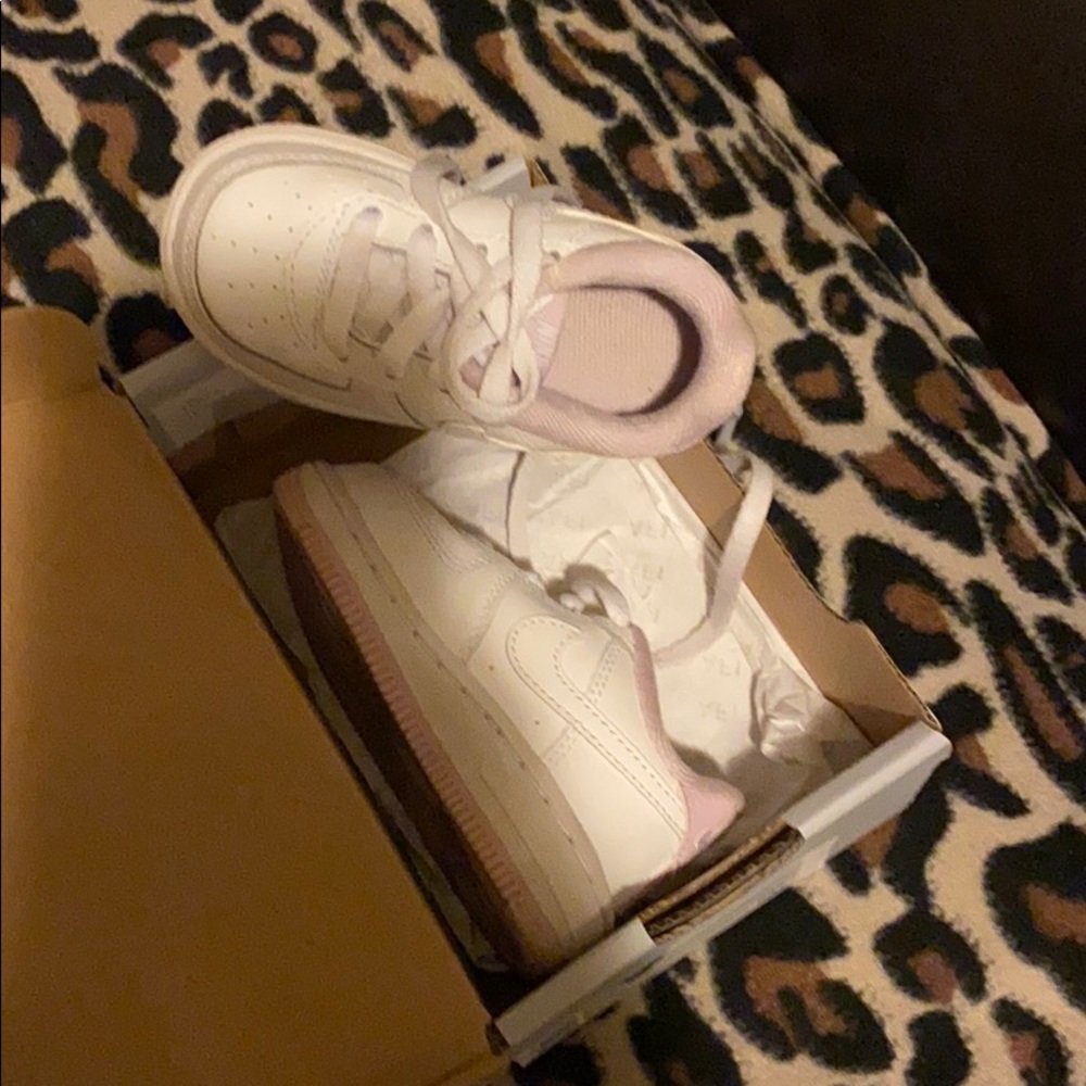 Toddler/baby shoes